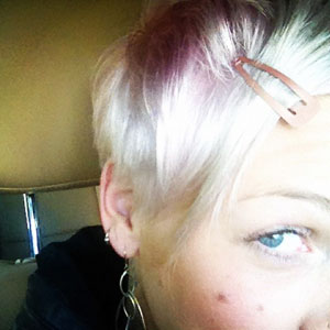 Pink, Twitter Pink, Twitter